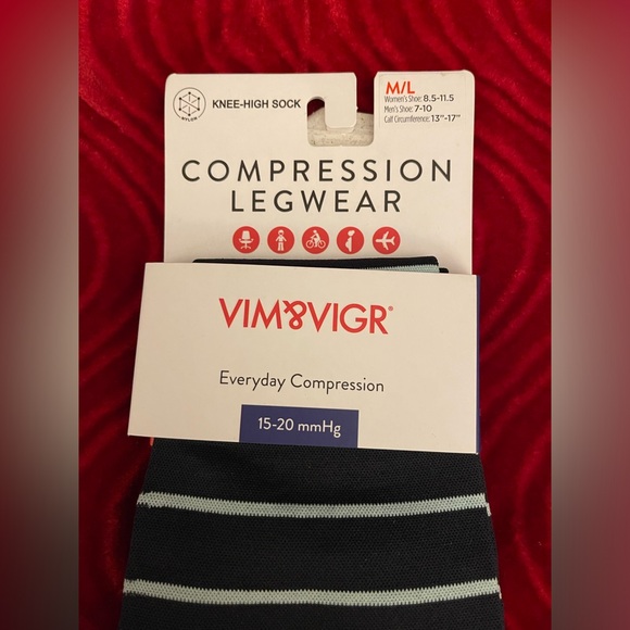 VIM&VIGR COMPRESSION SOCKS SIZE M/L - Picture 3 of 5